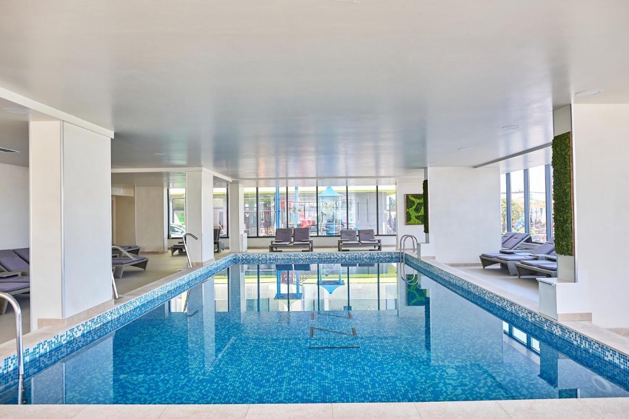 Fineloft Sea View Apartment-Spa N Pools Beach Resort Năvodari Eksteriør bilde